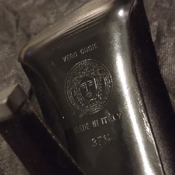 Gianni Versace black heels - Picture 9 of 10